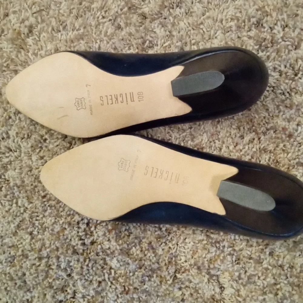 Classic Navy Blue Nickels Vintage Pumps - Picture 3 of 3